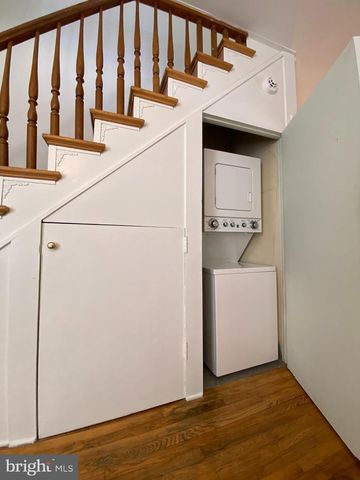 707 10TH ST SE, Washington, DC 20003