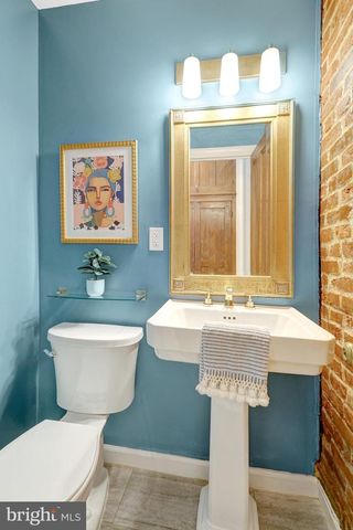 707 10TH ST SE, Washington, DC 20003
