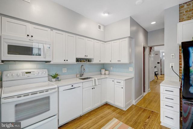 707 10TH ST SE, Washington, DC 20003