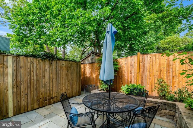 707 10TH ST SE, Washington, DC 20003
