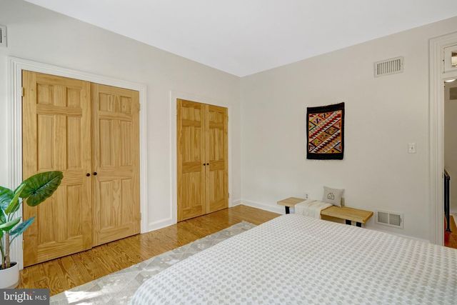 707 10TH ST SE, Washington, DC 20003