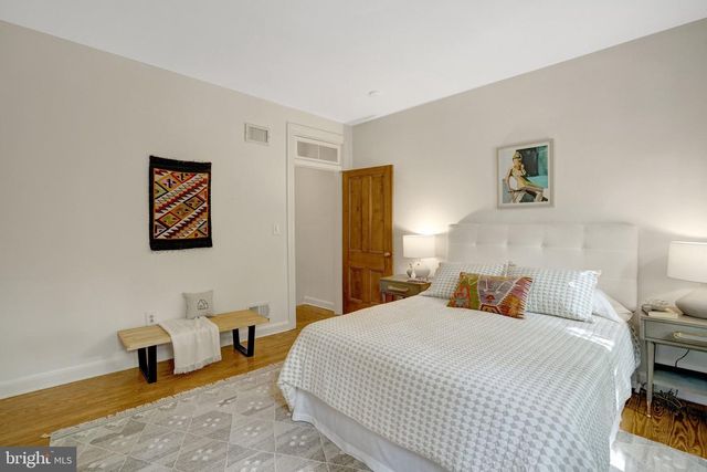 707 10TH ST SE, Washington, DC 20003