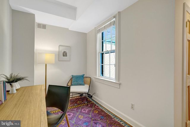707 10TH ST SE, Washington, DC 20003