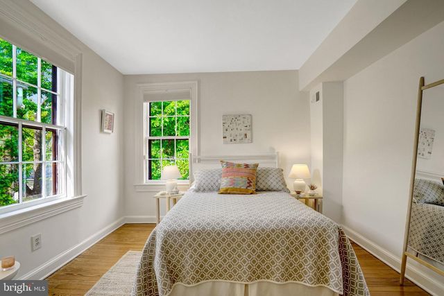 707 10TH ST SE, Washington, DC 20003