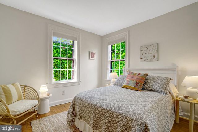 707 10TH ST SE, Washington, DC 20003