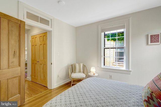 707 10TH ST SE, Washington, DC 20003