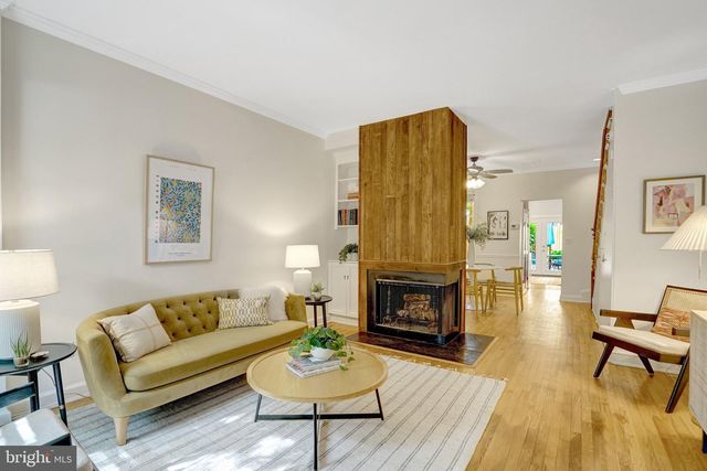 707 10TH ST SE, Washington, DC 20003