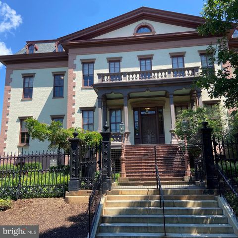 707 10TH ST SE, Washington, DC 20003