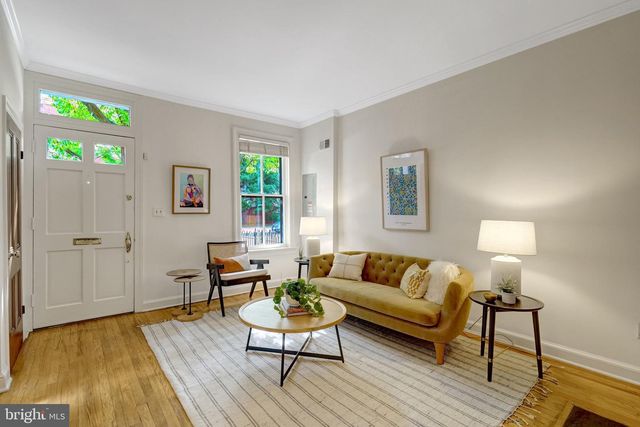 707 10TH ST SE, Washington, DC 20003