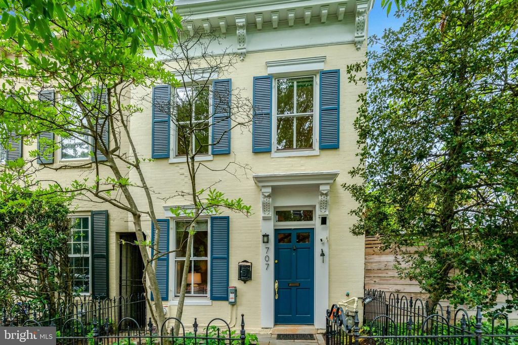 707 10TH ST SE, Washington, DC 20003