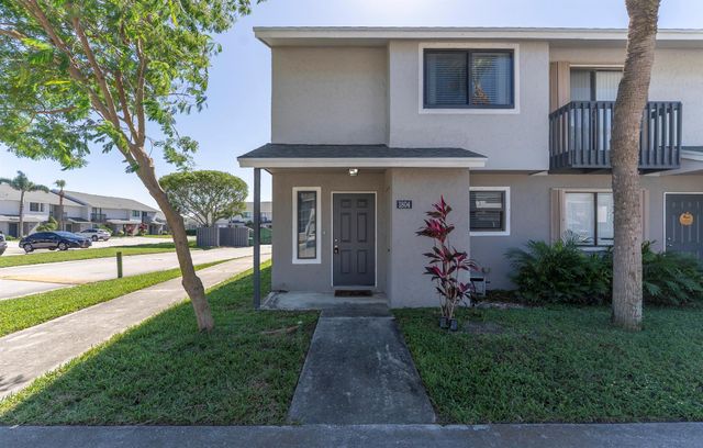 1804 Wharf Lane, Greenacres, FL 33463