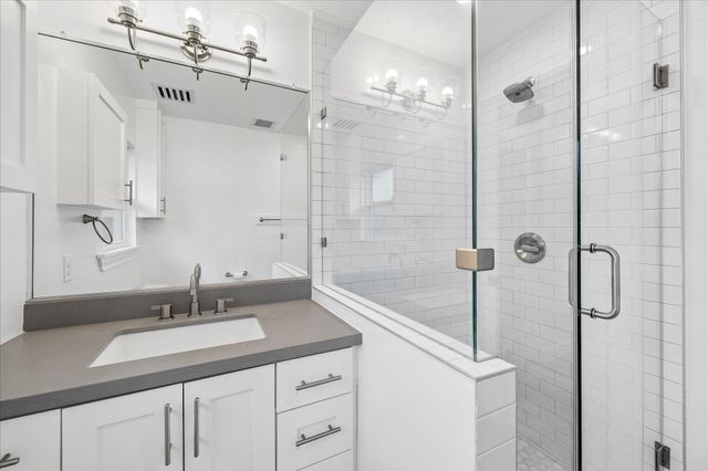 4914 Holly Street, Bellaire, TX 77401