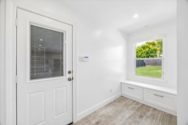 4914 Holly Street, Bellaire, TX 77401