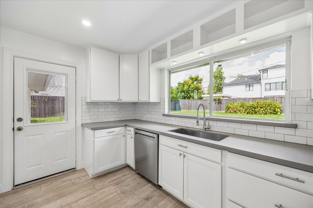 4914 Holly Street, Bellaire, TX 77401