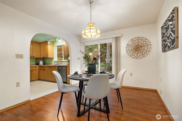 565 NE Ormsby Way, Bremerton, WA 98311