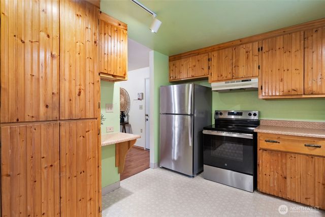 565 NE Ormsby Way, Bremerton, WA 98311