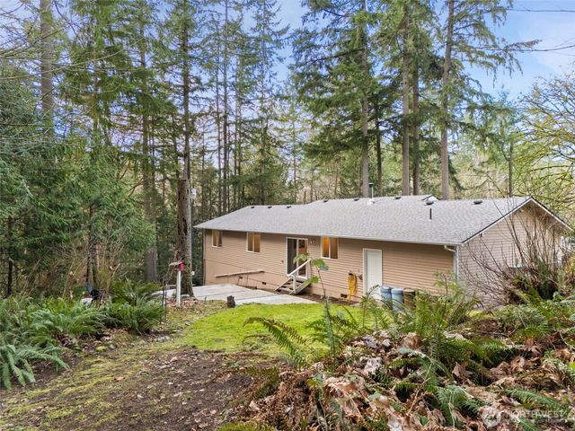565 NE Ormsby Way, Bremerton, WA 98311
