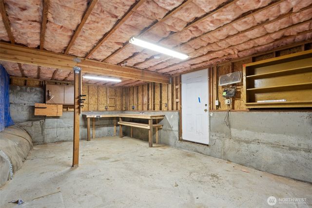 565 NE Ormsby Way, Bremerton, WA 98311