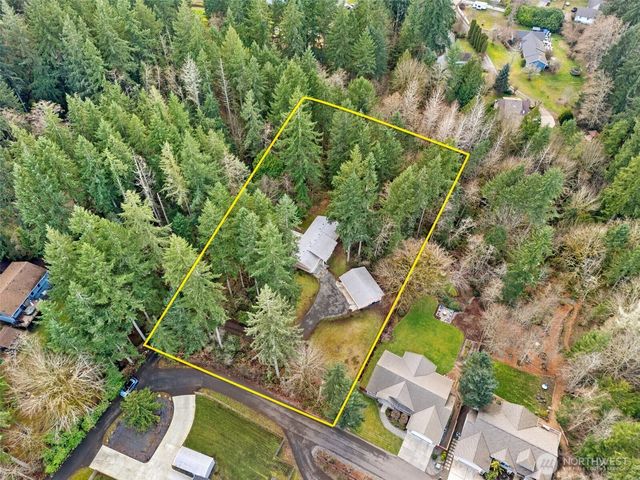 565 NE Ormsby Way, Bremerton, WA 98311