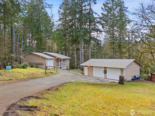 565 NE Ormsby Way, Bremerton, WA 98311