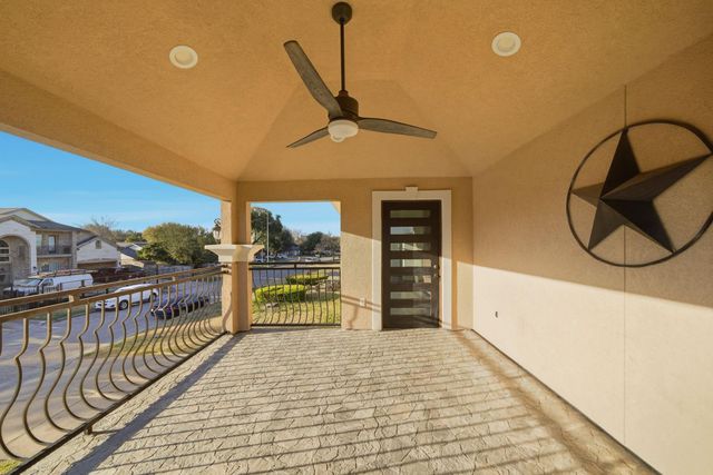 10518 Pleasanton Drive, Houston, TX 77038