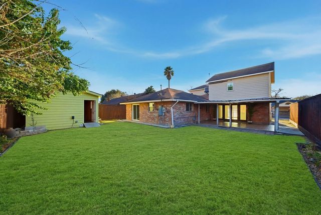 10518 Pleasanton Drive, Houston, TX 77038