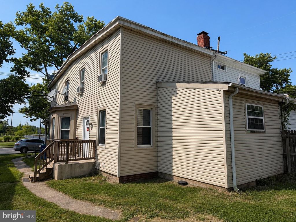 1002 W FRONT ST, FLORENCE, NJ 08518 — photo 3