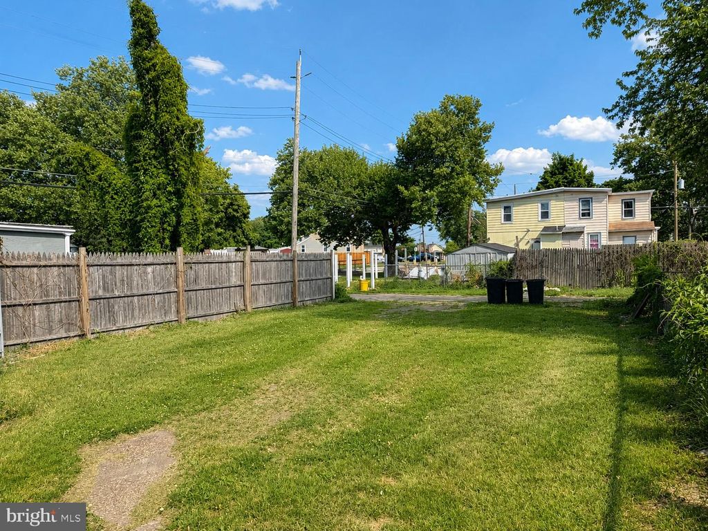1002 W FRONT ST, FLORENCE, NJ 08518 — photo 5