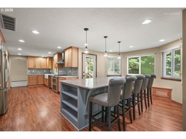 14907 Sw Rosario Ln, Portland, OR 97224