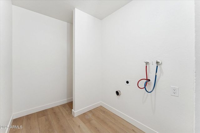 9554 E DALLAS Street, Mesa, AZ 85207