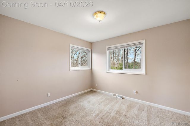 3105 Hickory Ridge Drive, Brandon Charter Township, MI 48462