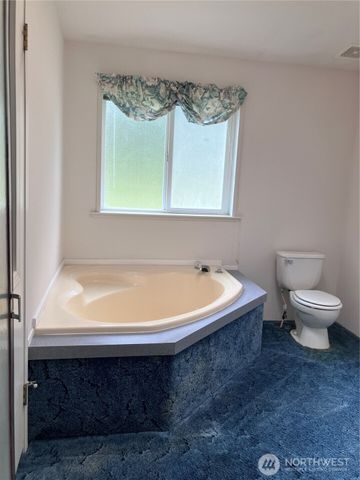 20 W Bridlewood Court, Shelton, WA 98584