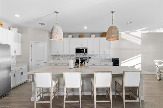 10575 Timber Creek DR, Fort Myers, FL 33913