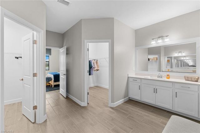 10575 Timber Creek DR, Fort Myers, FL 33913