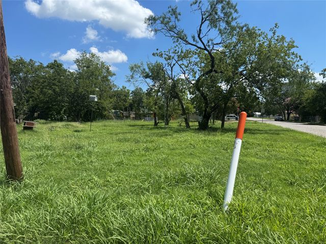 1609 Marshall Street, Kaufman, TX 75142