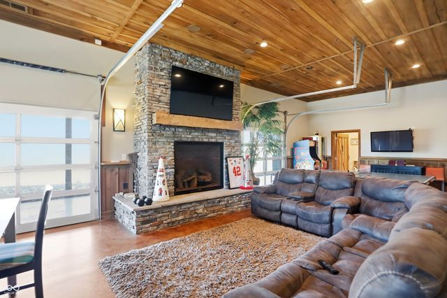 4316 W Whiteland Road, Bargersville, IN 46106