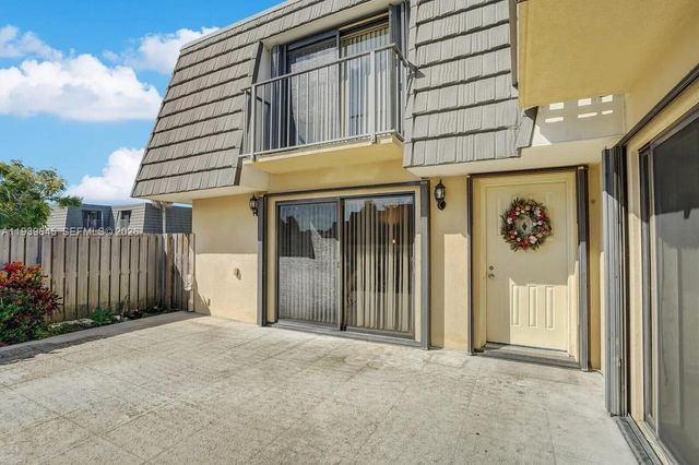 629 6th Way, West Palm Beach, FL 33407