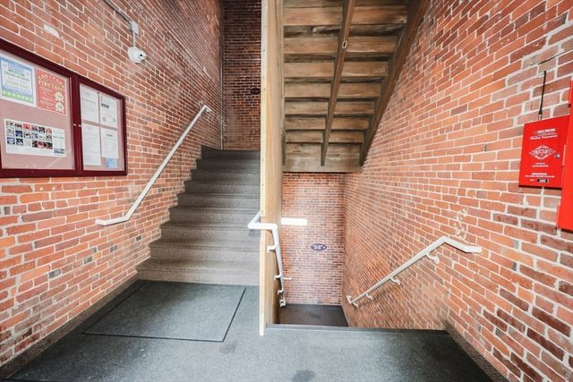 200 Market St 3010, Lowell, MA 01852