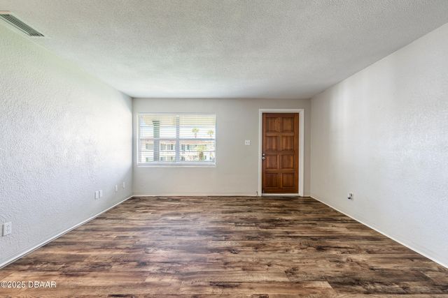 1800 S Palmetto Avenue # 1110, South Daytona, FL 32119