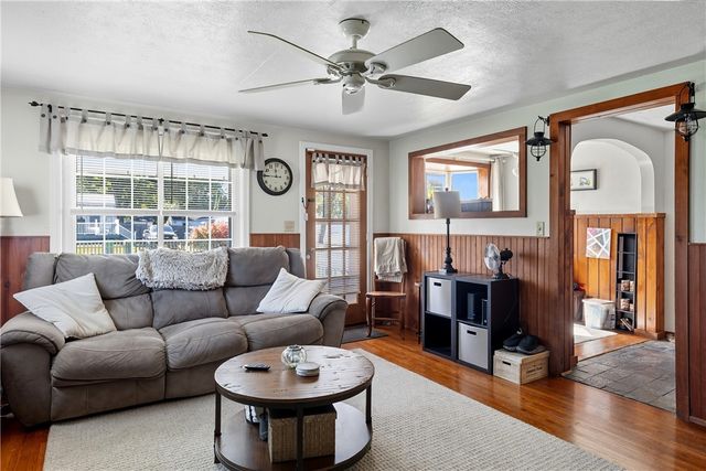 912 South Pine Street, Horseheads, NY 14845