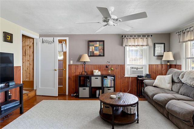 912 South Pine Street, Horseheads, NY 14845