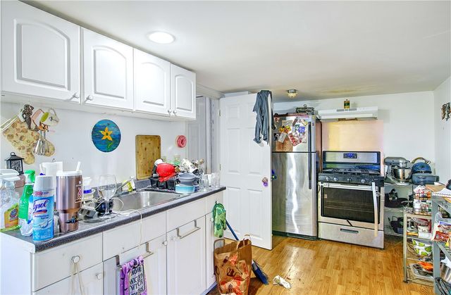 84 Transit Street, Providence, RI 02906