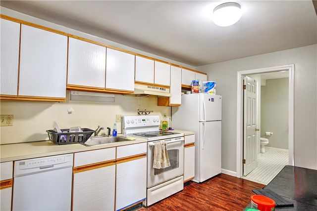 84 Transit Street, Providence, RI 02906