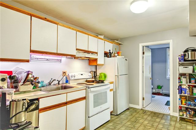 84 Transit Street, Providence, RI 02906