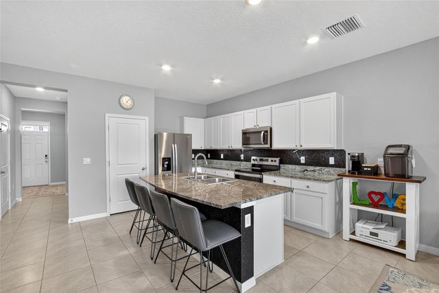 5055 CAPTAIN DAVIS DRIVE, Wimauma, FL 33598