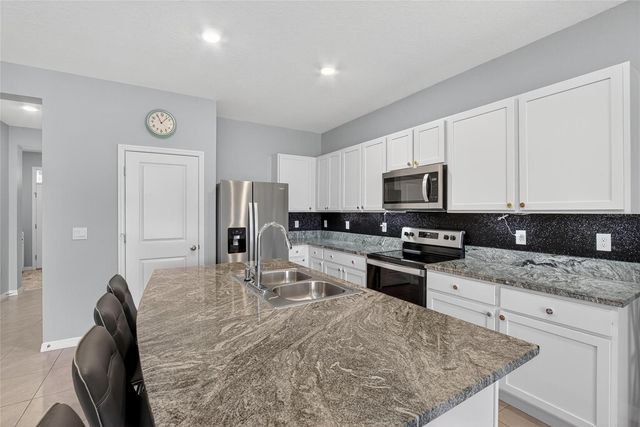 5055 CAPTAIN DAVIS DRIVE, Wimauma, FL 33598