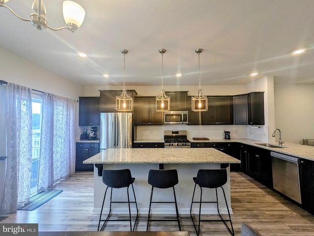 21 TURIN WAY, Mount Laurel, NJ 08054