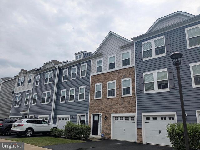 21 TURIN WAY, Mount Laurel, NJ 08054