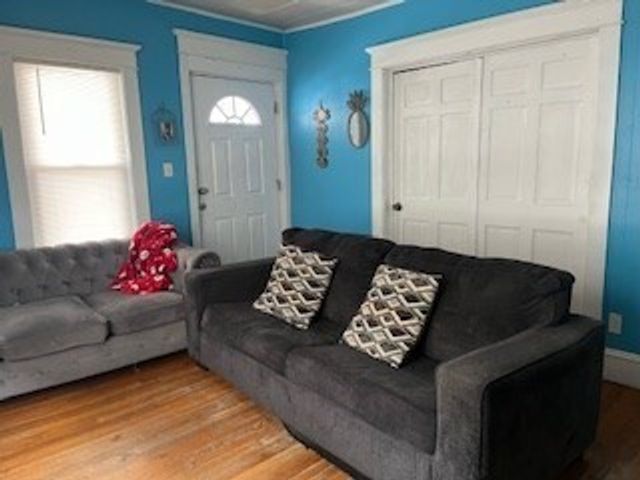 491-493 Newbury St, Springfield, MA 01104