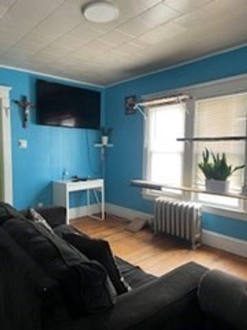 491-493 Newbury St, Springfield, MA 01104